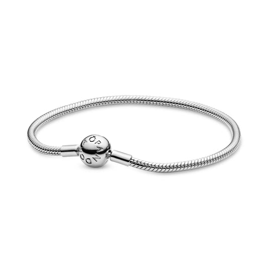 Pandora Moments - Snake chain silver bracelet with round clasp