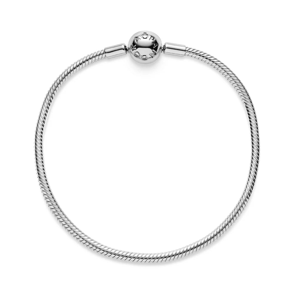 Pandora Moments - Snake chain silver bracelet with round clasp