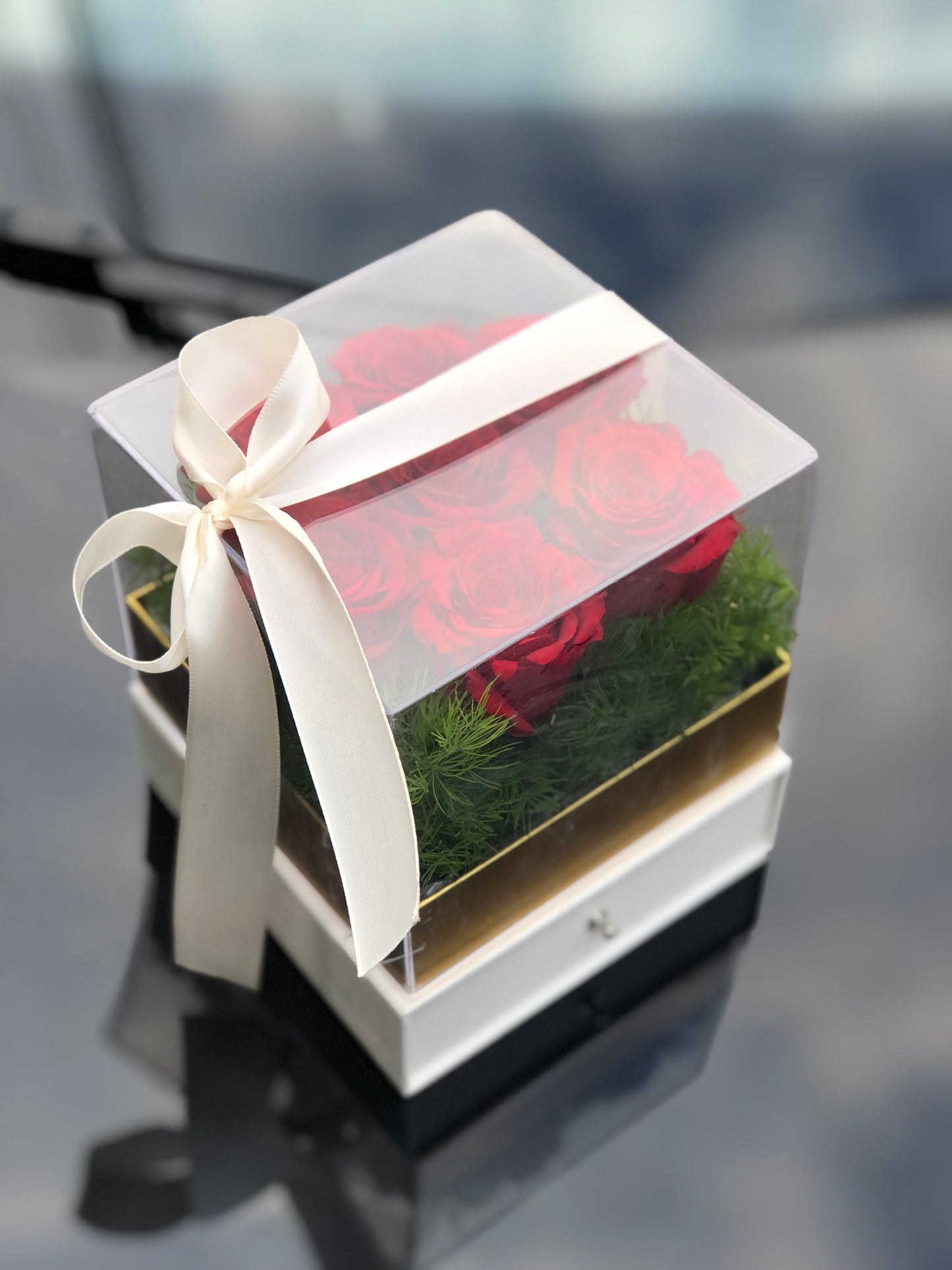 Red Rose Delight Box with Chocolate