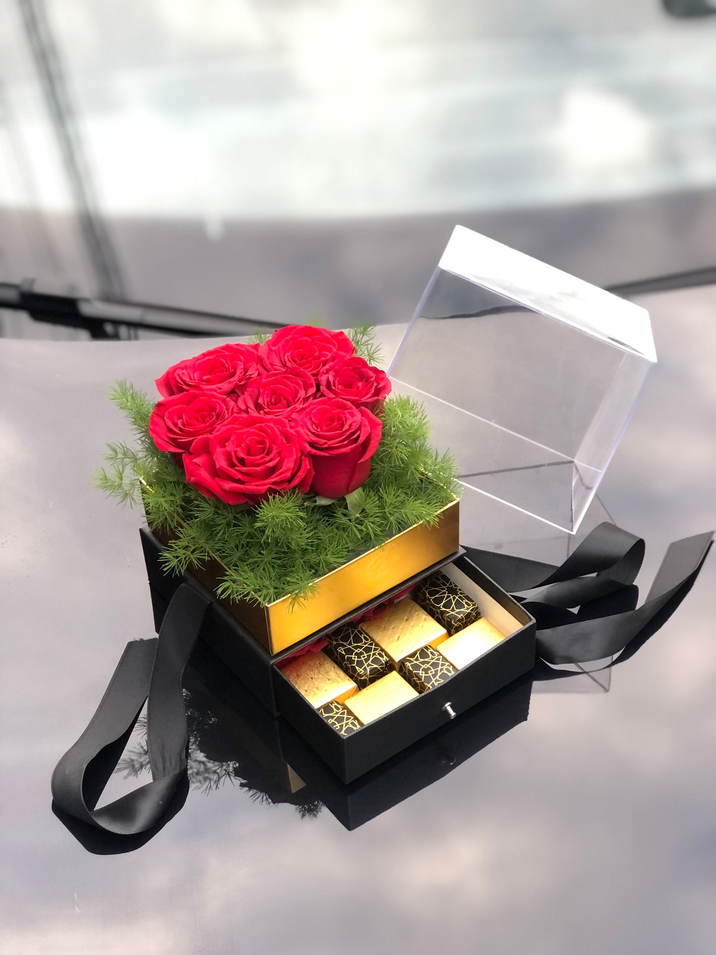 Red Rose Delight Box with Chocolate